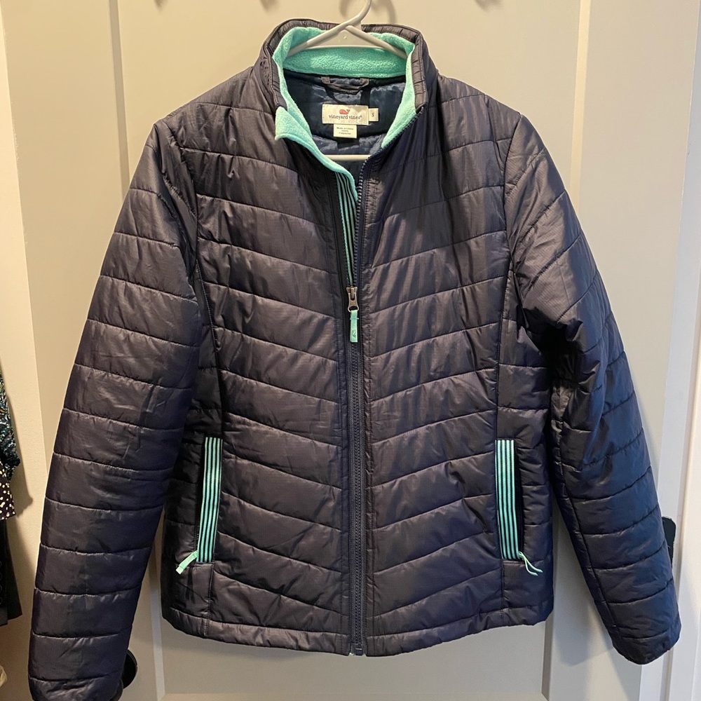 VINEYARD VINES NAVY PUFFER COAT